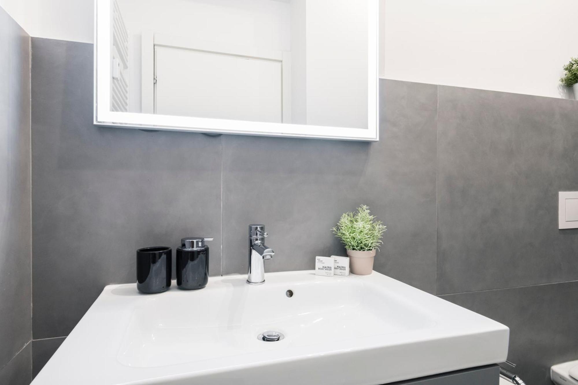 114 - Amazing Flat Fully Furnished In P.Ta Romana Milánó Kültér fotó